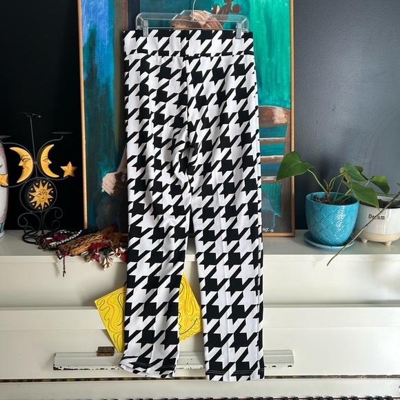 Frank Lyman Design Black and White Houndstooth Skinny Pants 12 - Picture 8 of 16